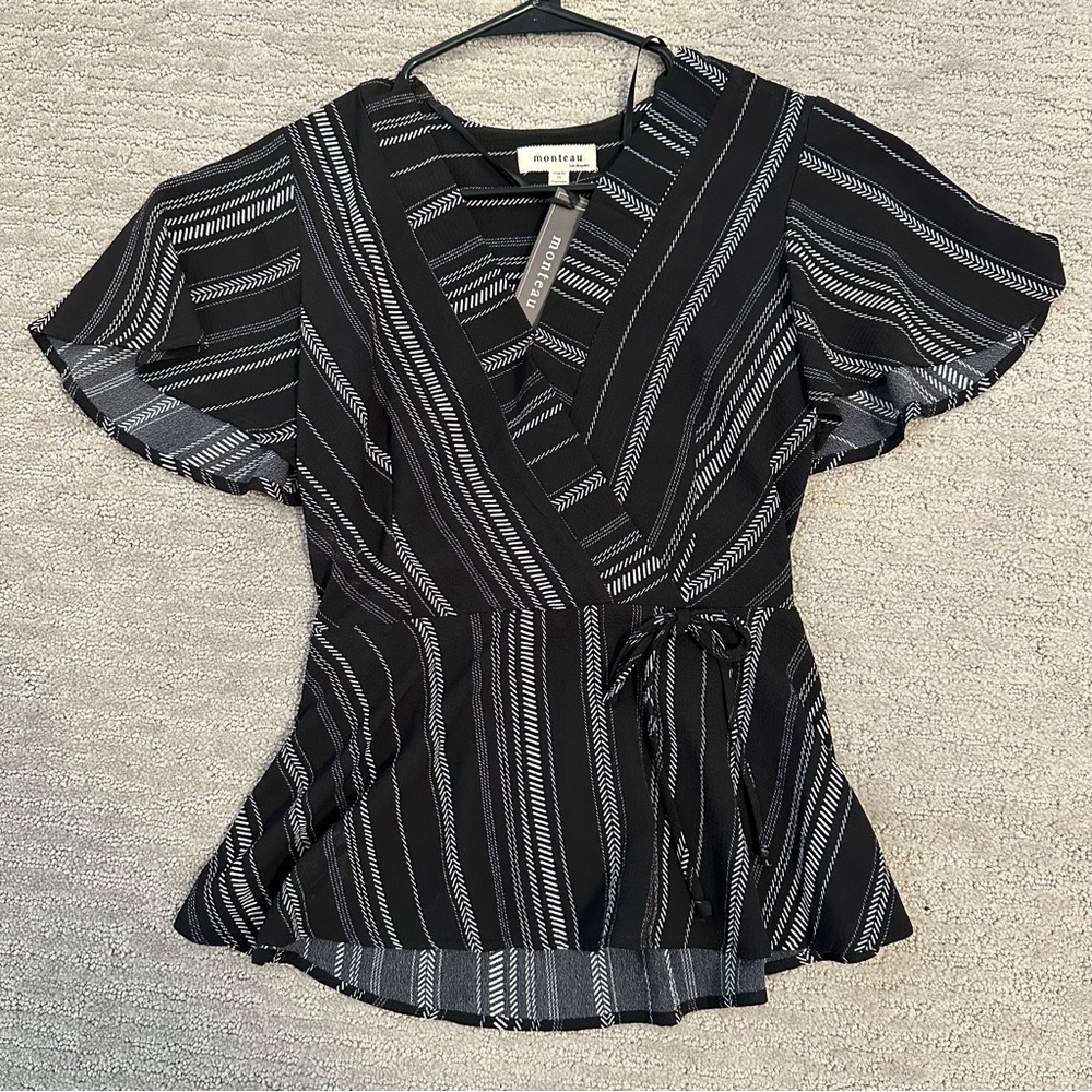 Monteau tie top size small NWT